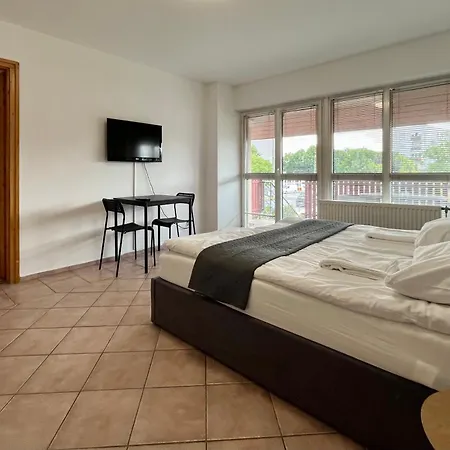 Simple Apartment *